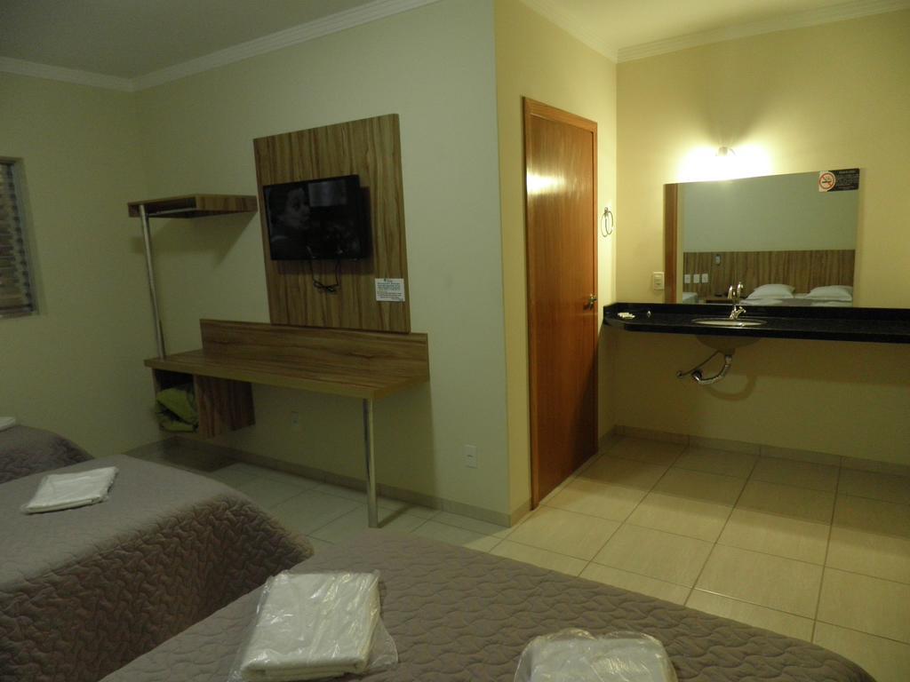 Hotel Talisma Rondonópolis Rum bild